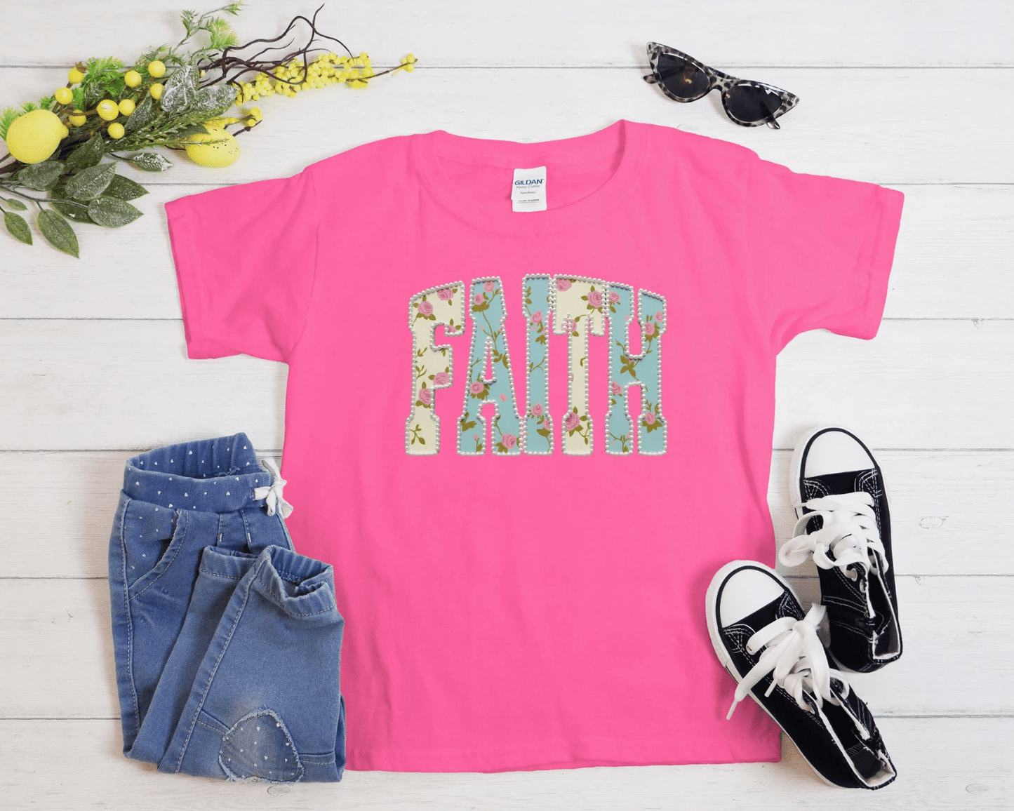 Floral Faith Word Tee (RISEN / AMEN / FAITH / PRAY) – Pearl - Accent Look - A&H Creative Co.